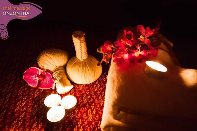 Tajska masaža z zelišči